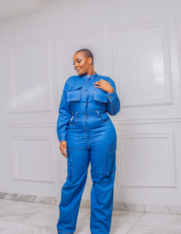 LONG SLEEVE BUTTON DOWN DENIM JUMPSUIT WITH CARGO POCKETS